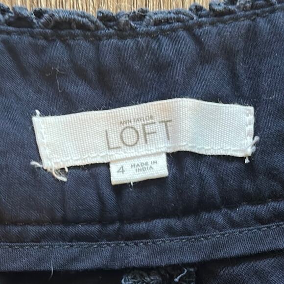 LOFT Riviera Eyelet Lace Shorts Navy Blue Size 4 100% Cotton - Picture 3 of 6